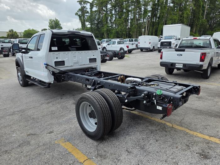 2025 Ford F-550-7