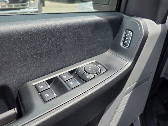 2025 Ford F-550-15