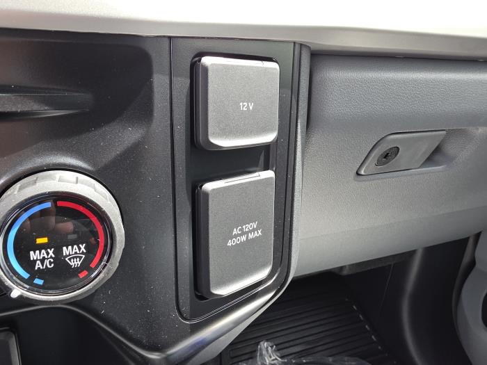 2025 Ford F-550-19
