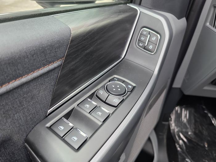 2025 Ford F-150-15