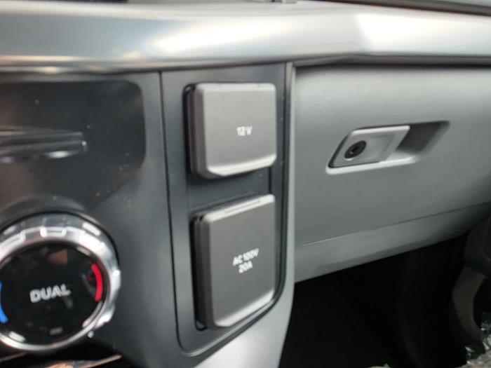 2025 Ford F-150-19