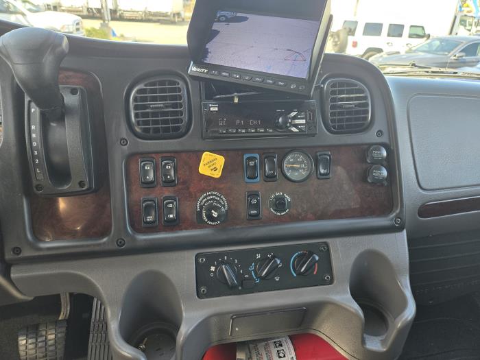 2019 Freightliner Business Class M2 106-9