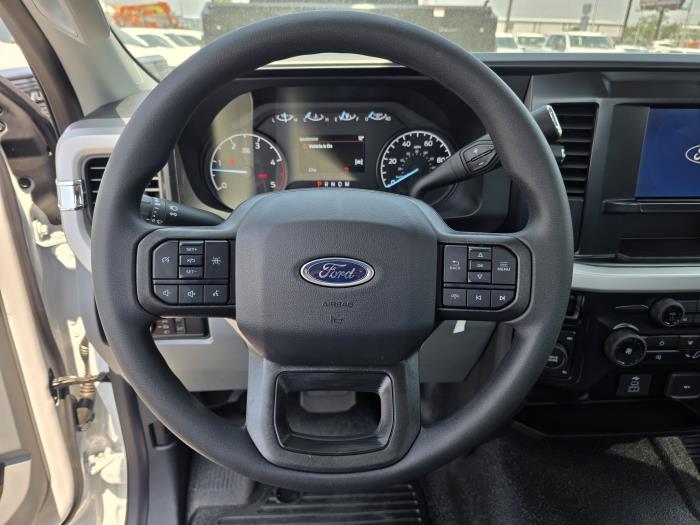 2025 Ford F-600-16