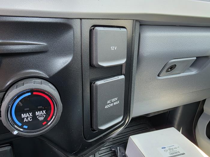 2025 Ford F-600-17