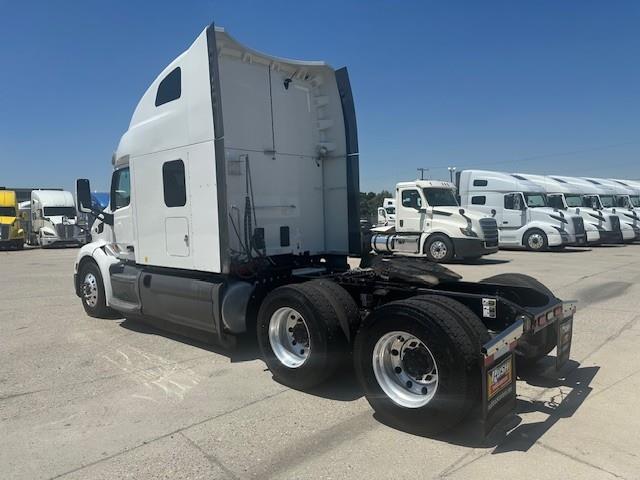 2021 Peterbilt 579-9