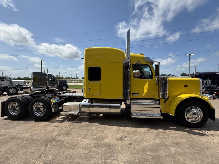 2026 Peterbilt 589-4