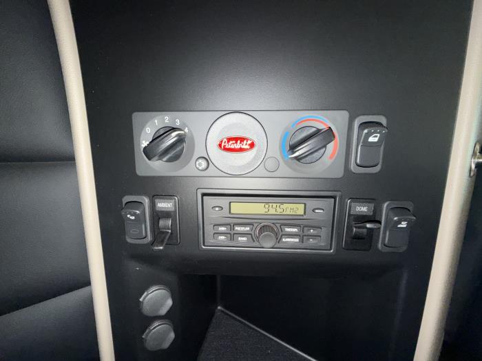 2026 Peterbilt 589-8