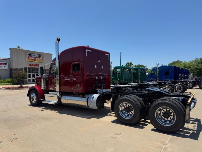 2026 Peterbilt 589-2