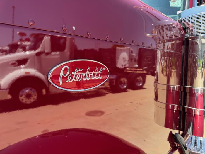 2026 Peterbilt 589-3
