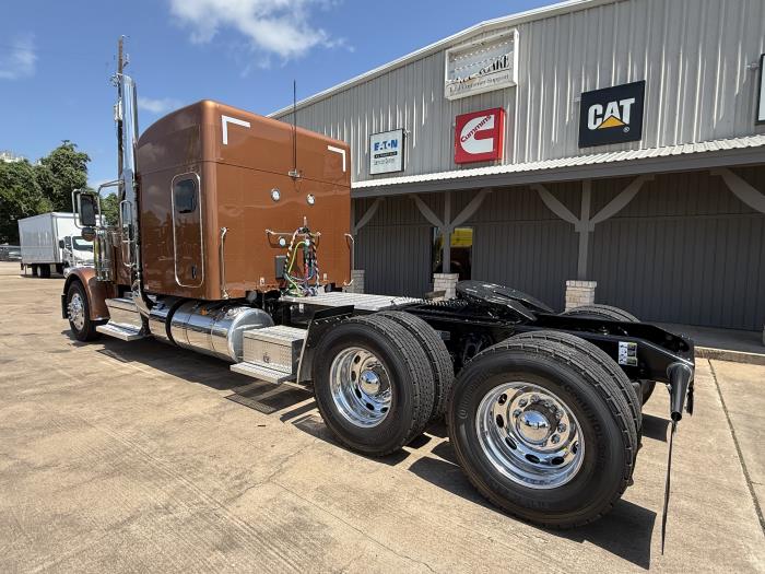 2026 Peterbilt 589-6