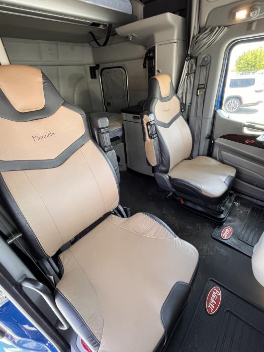 2021 Peterbilt 579-13