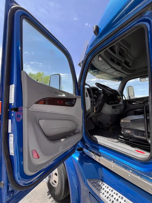 2021 Peterbilt 579-20