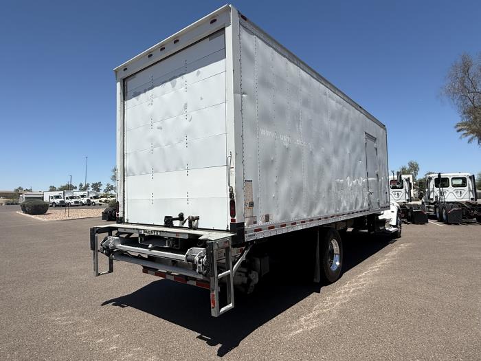 2020 Peterbilt 337-6