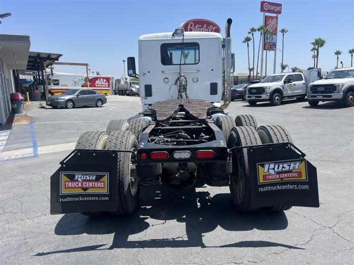2020 Peterbilt 567-8