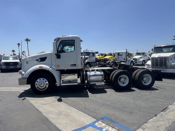 2020 Peterbilt 567-10