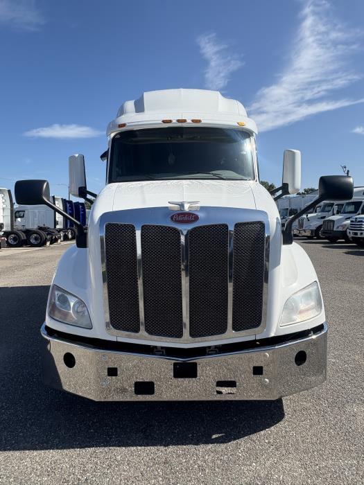 2019 Peterbilt 579-8