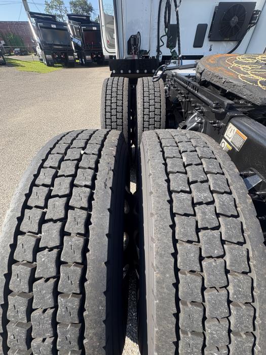 2019 Peterbilt 579-18