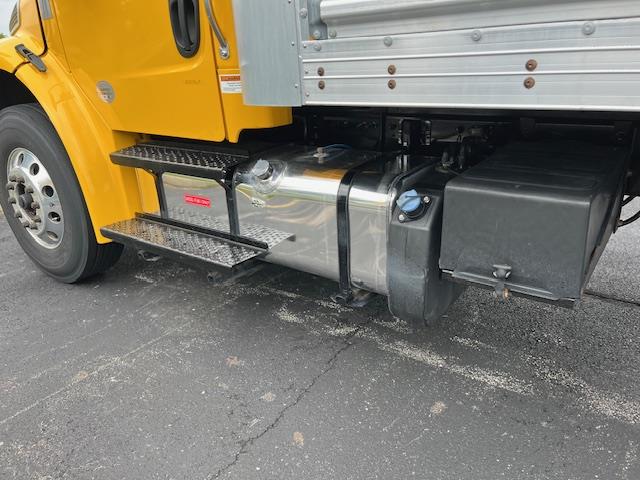 2019 Freightliner Business Class M2 106-9