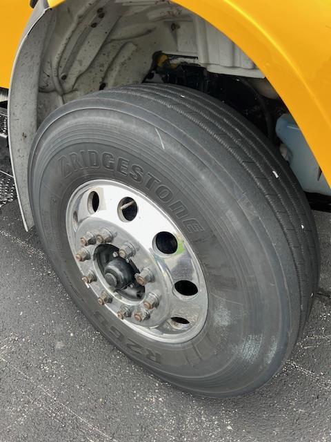 2019 Freightliner Business Class M2 106-19