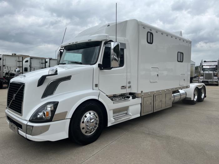 2016 Volvo VNL64T860-2