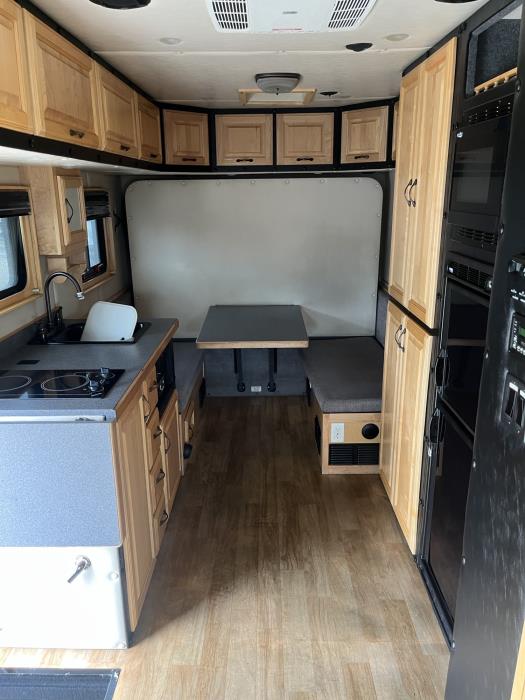 2016 Volvo VNL64T860-16