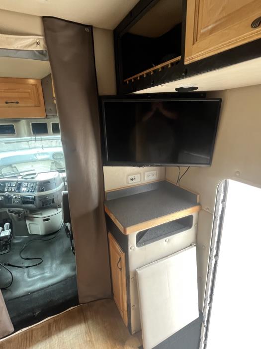 2016 Volvo VNL64T860-25