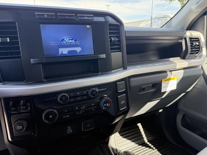 2025 Ford F-550-16