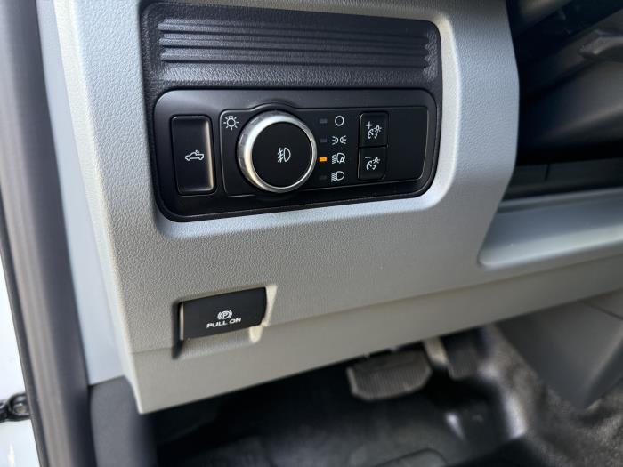 2025 Ford F-550-23