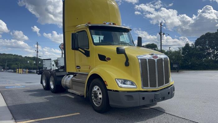 2021 Peterbilt 579-4