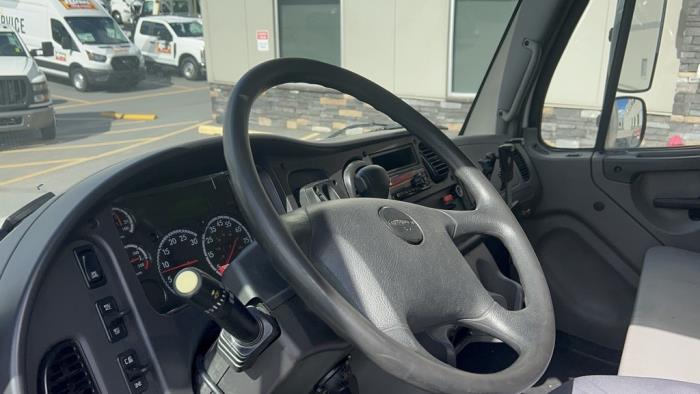 2019 Freightliner Business Class M2 106-9