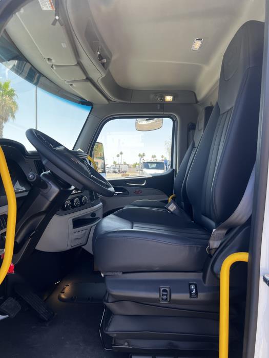 2026 Peterbilt 567-17