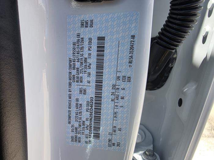 2025 Ford F-550-18