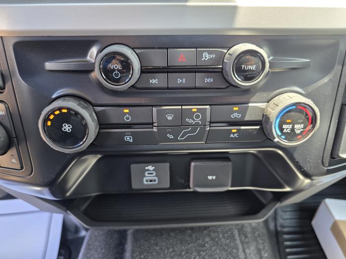 2025 Ford F-550-15