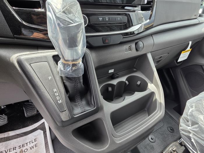 2024 Ford Transit-350-18