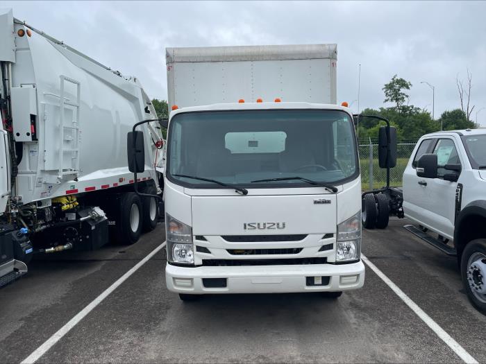 2022 Isuzu NPR-XD-2