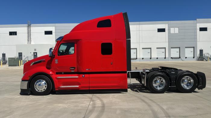 2026 Peterbilt 579-8