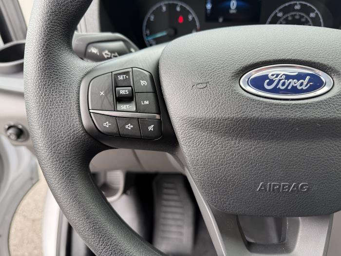 2025 Ford Transit-350-41