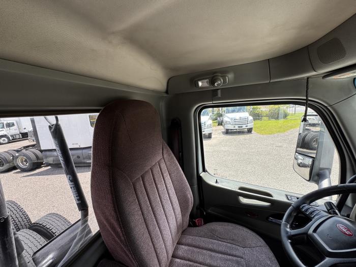 2020 Peterbilt 579-12