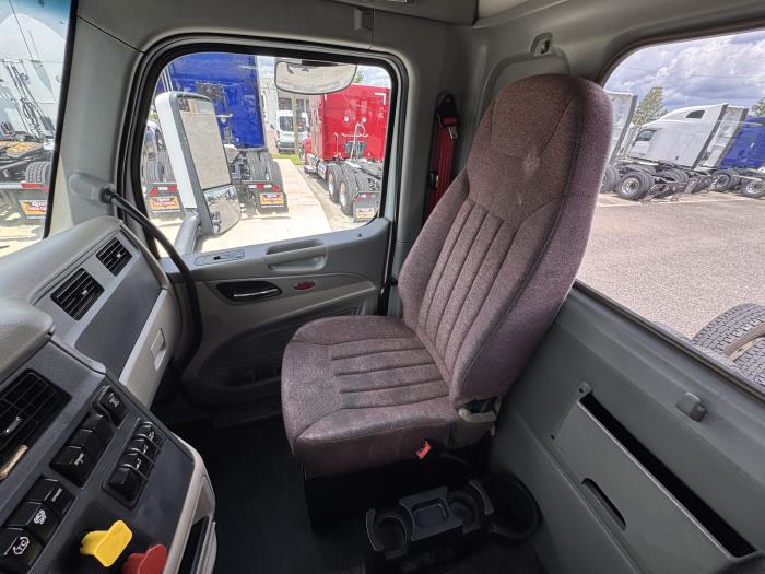 2020 Peterbilt 579-14