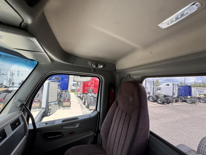2020 Peterbilt 579-15