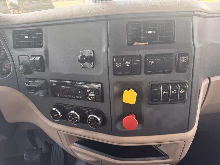 2020 Peterbilt 579-17