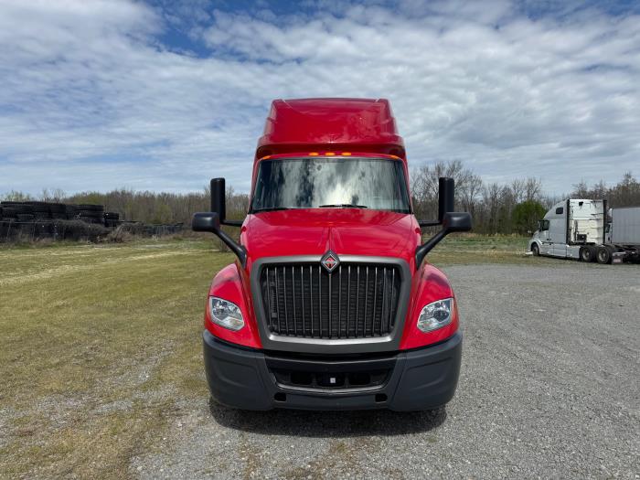 2022 International LT625-2