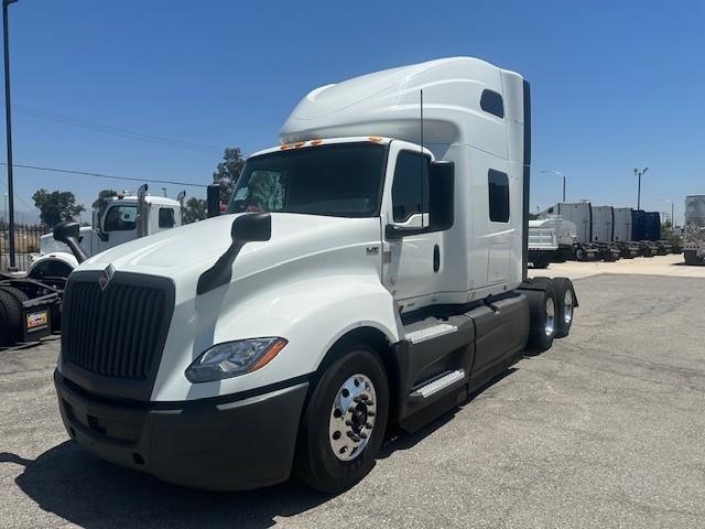 2022 International LT625-6