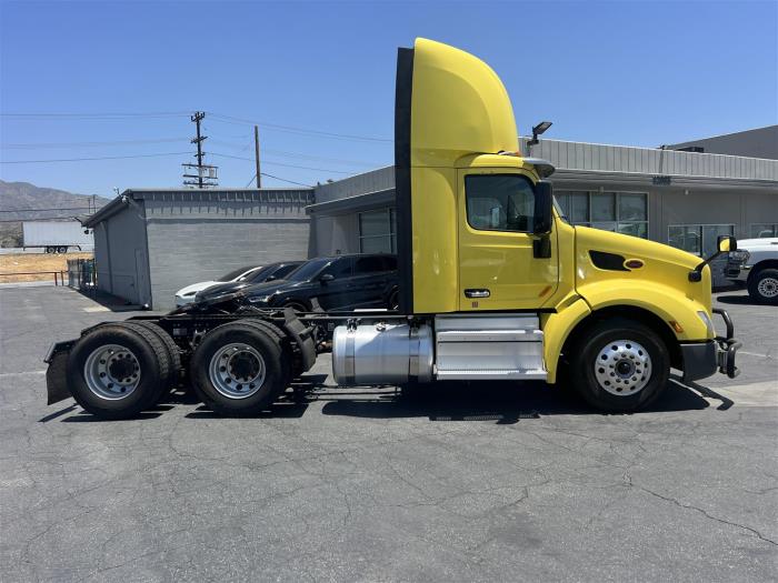 2021 Peterbilt 579-4