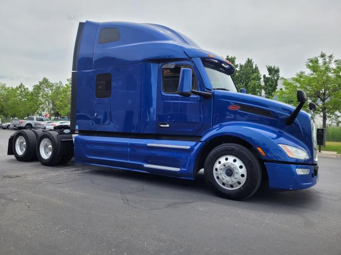 2023 Peterbilt 579-3