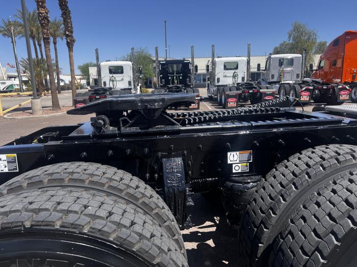 2026 Peterbilt 567-10