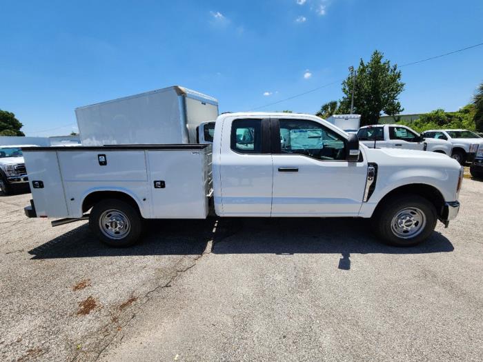 2025 Ford F-250-4