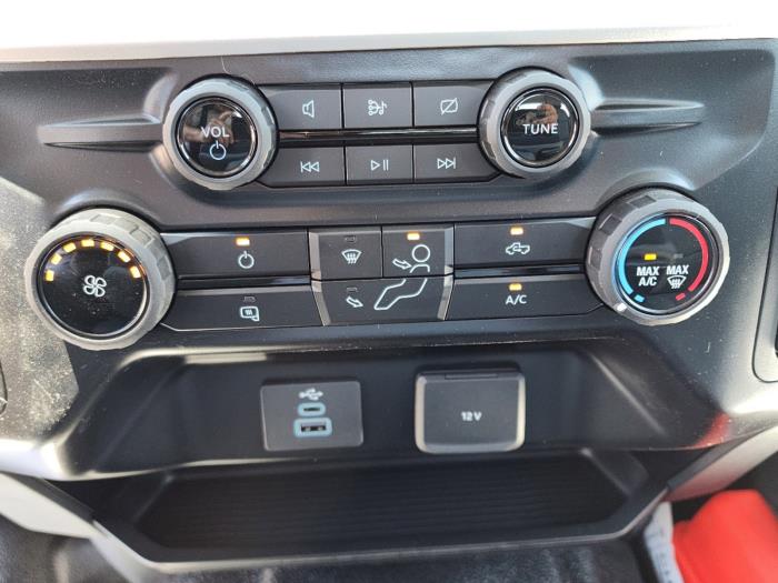 2025 Ford F-250-21