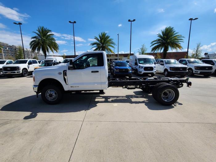 2025 Ford F-350-8