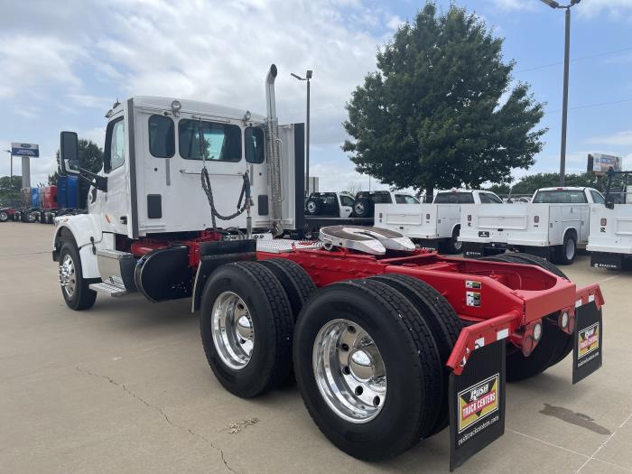 2022 Peterbilt 567-12